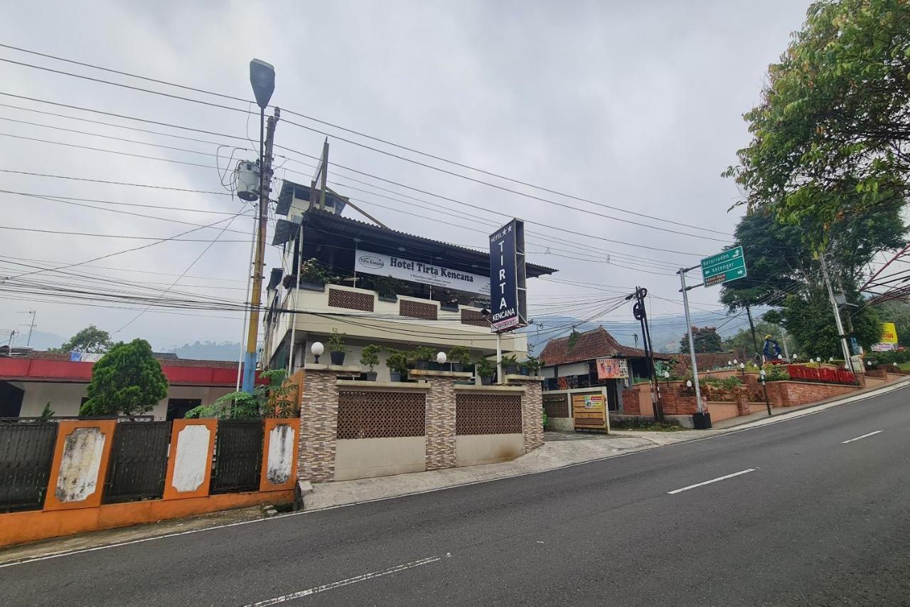 Capital O 93250 Hotel Tirta Kencana 2 Baturaden Banyumas Exterior photo